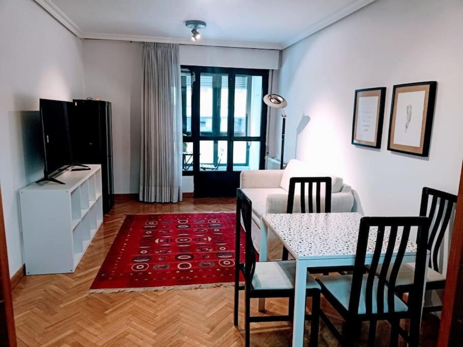 Апартаменти Apartamento Entre Estaciones Ов'єдо Екстер'єр фото